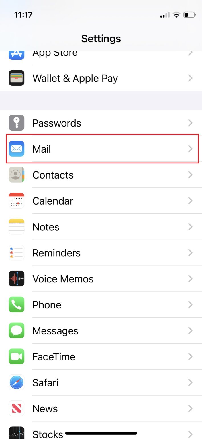 Settings menu with Mail highlighted